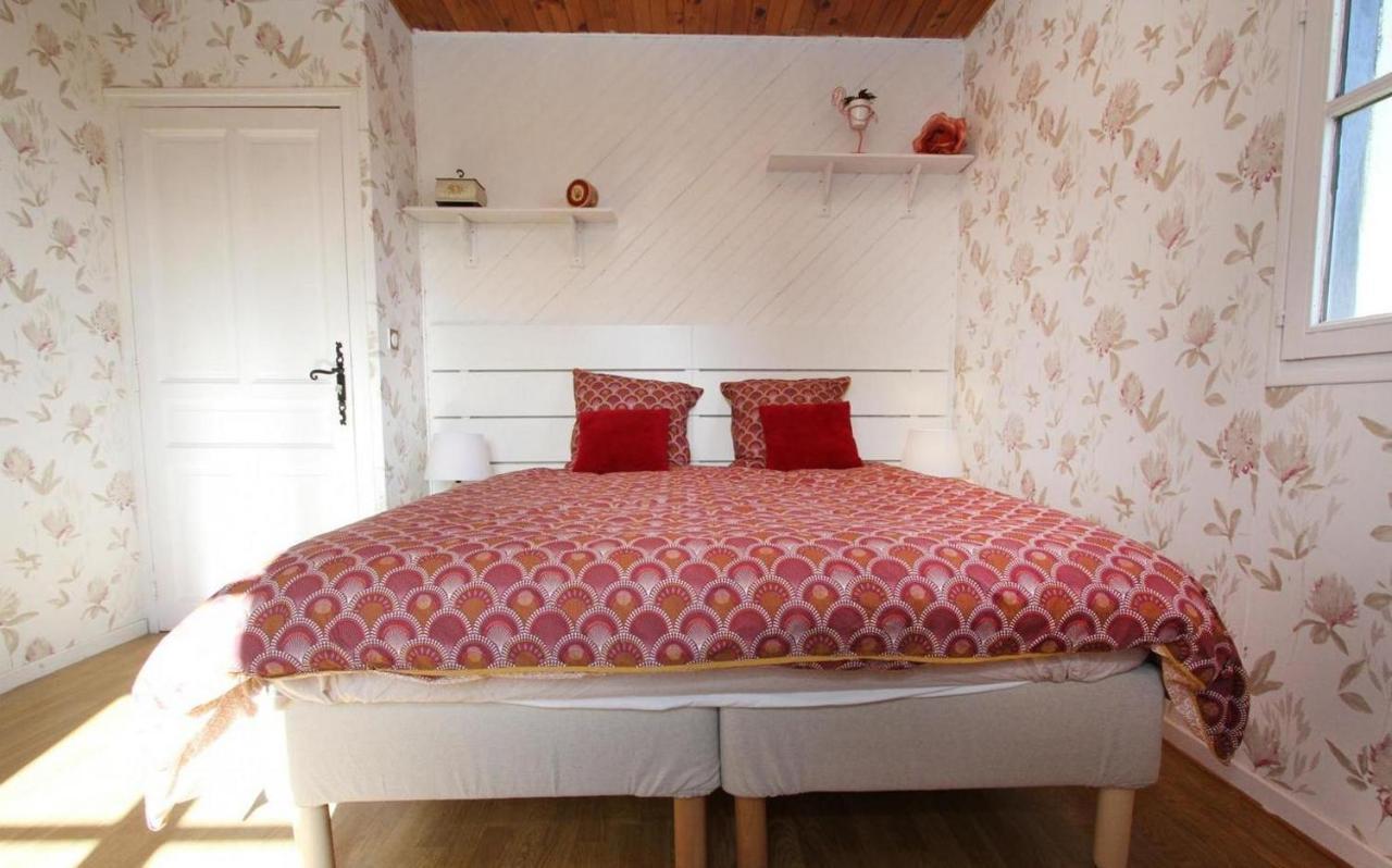 Le Galaveyson Bed & Breakfast Le Grand-Serre Bagian luar foto